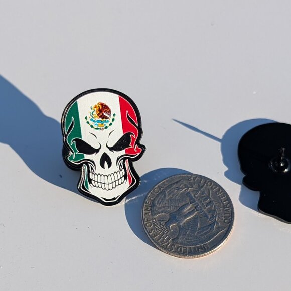 Pin Mexican Flag Skull Pin for Caps Clothing Enamel Badge Pin Calavera PinPin Me - Picture 3 of 6